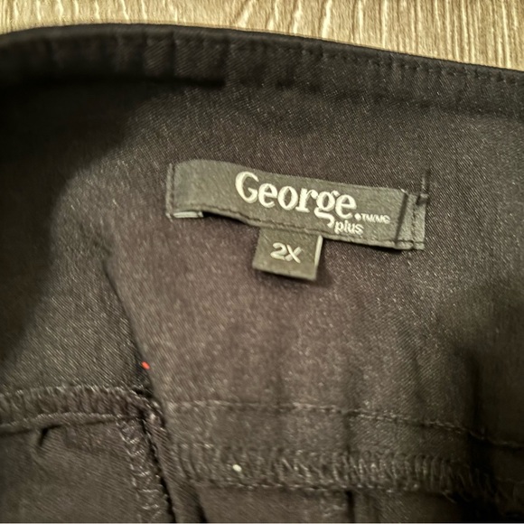 Black pencil skirt - Picture 3 of 3